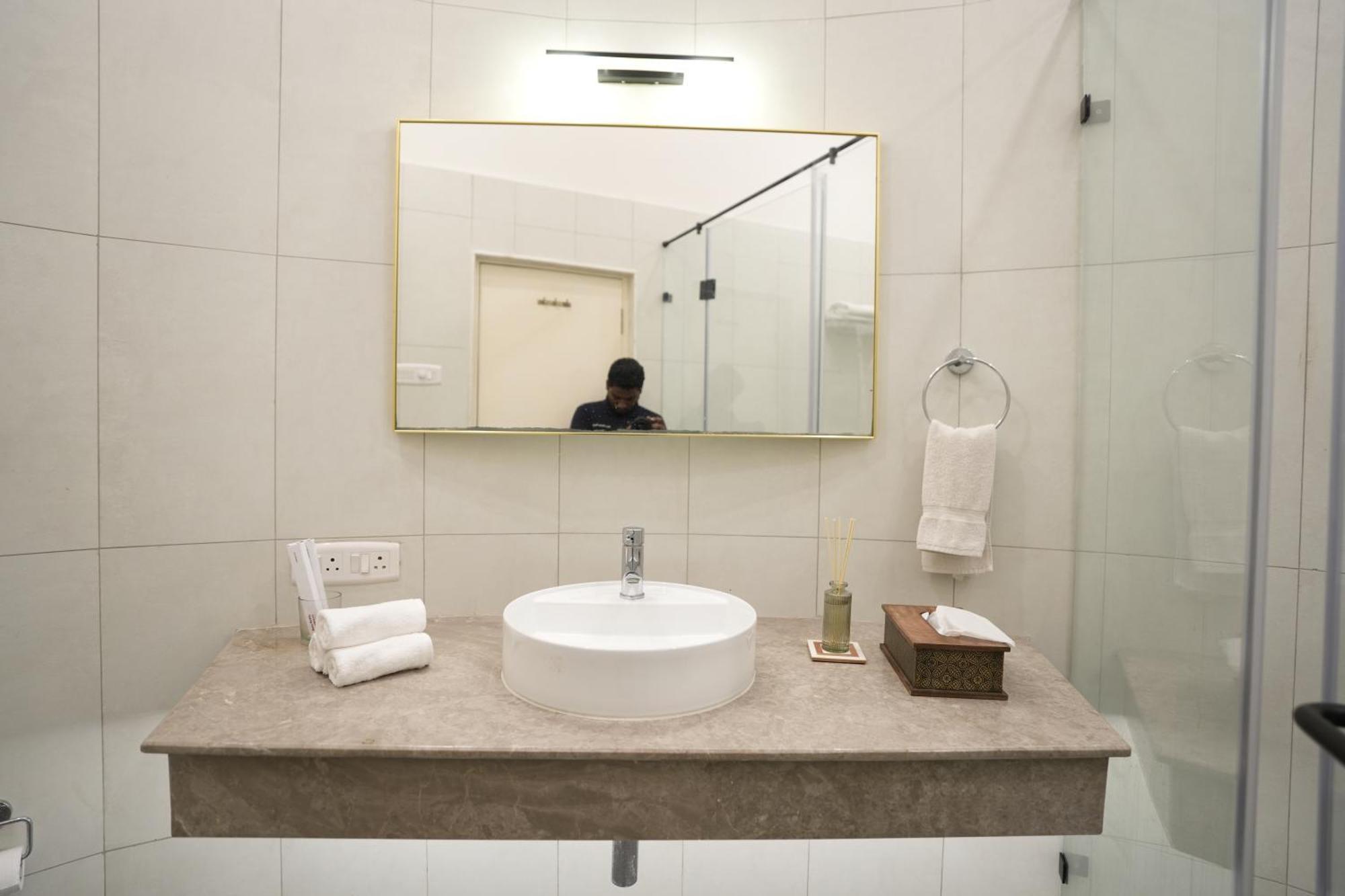 Hanu Reddy Residences Poes Garden Csennai Kültér fotó