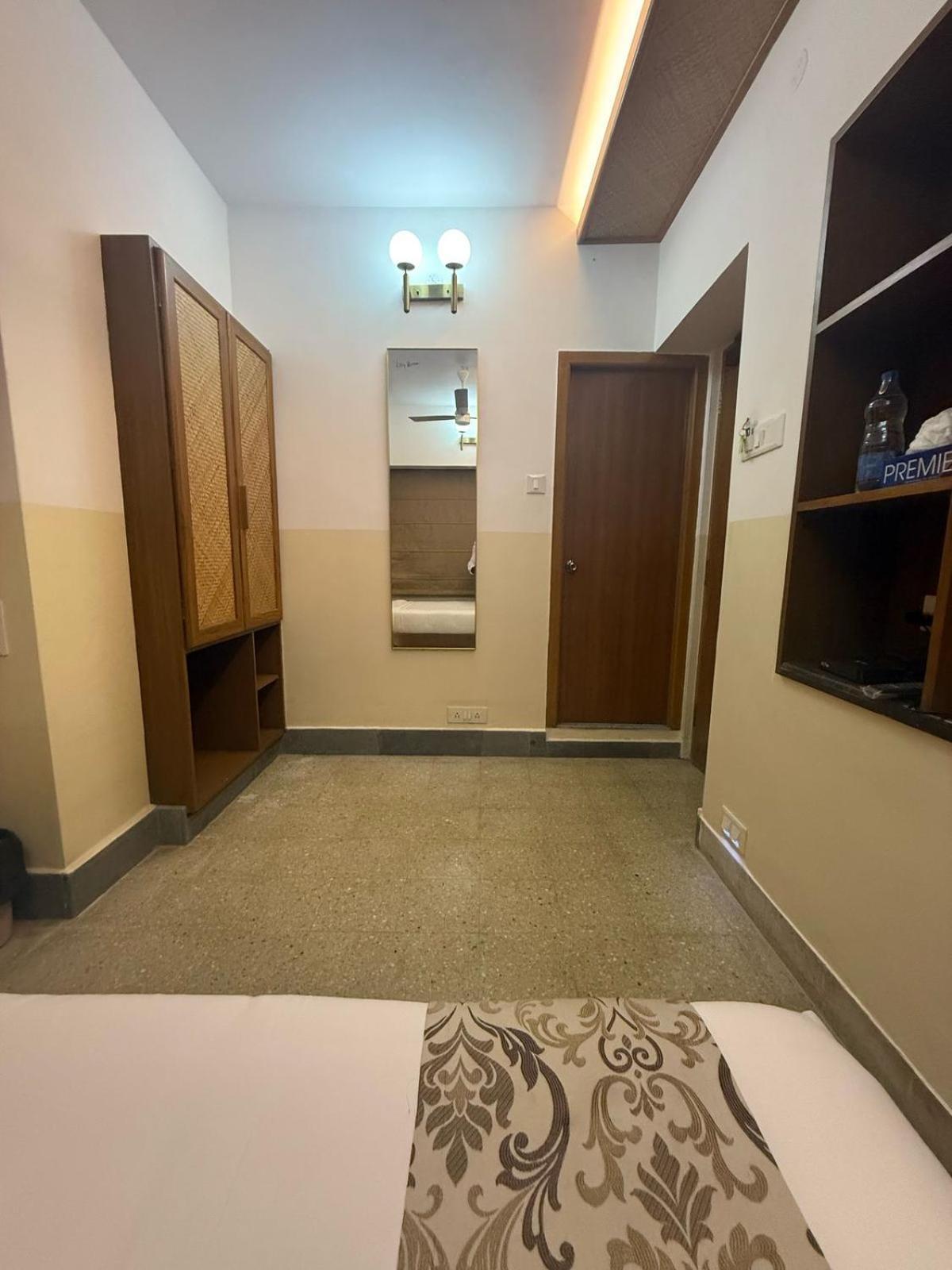 Hanu Reddy Residences Poes Garden Csennai Kültér fotó