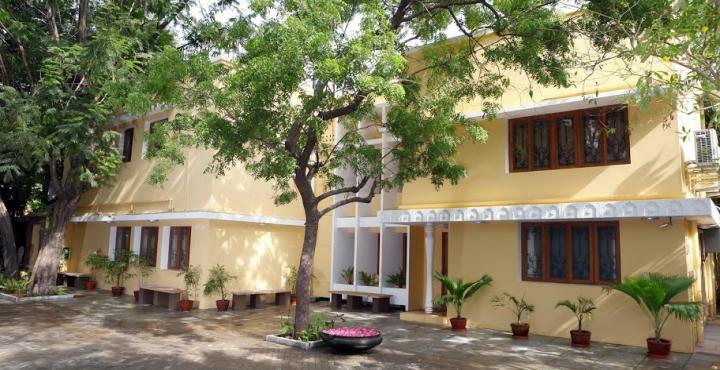 Hanu Reddy Residences Poes Garden Csennai Kültér fotó